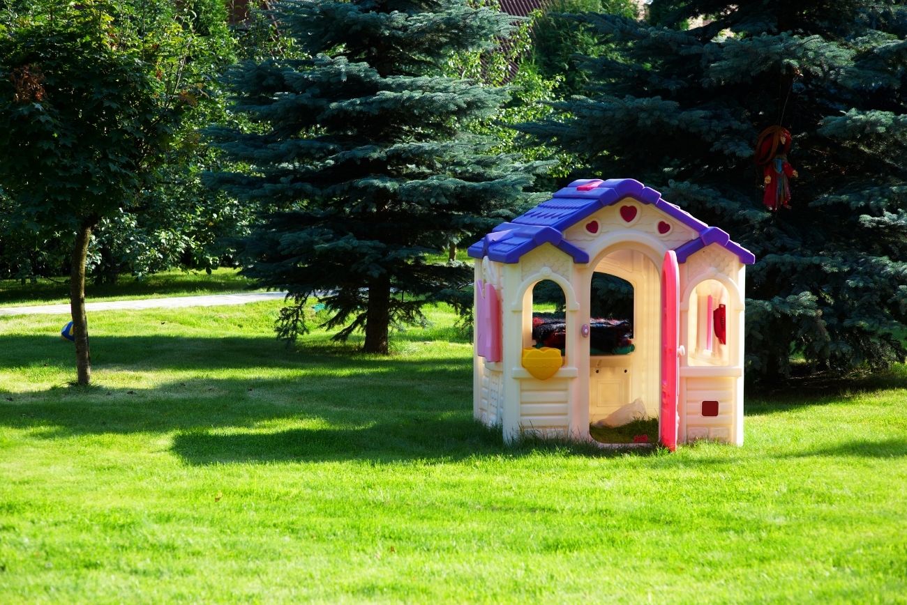 What Size Should My Child's Playhouse Be - Rita Reviews