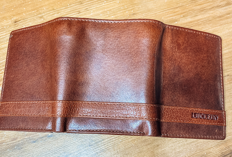 Lucleon Montreal Trifold Wallet Back Folded Out