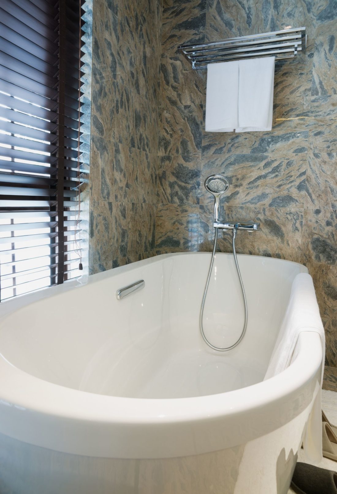 Essential Things to Consider When Choosing a Bathtub