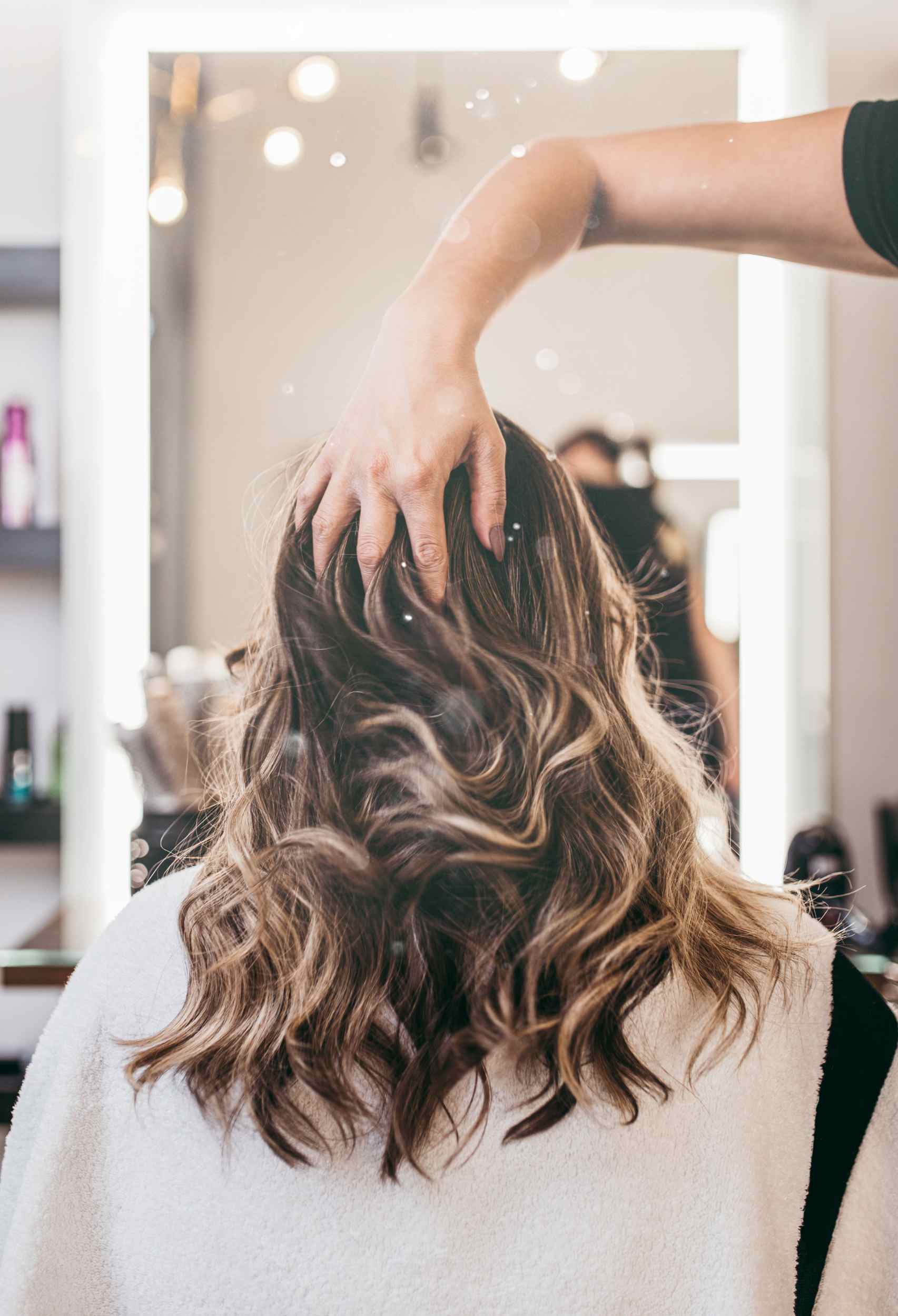 Five Signs That You Really Need a Visit to a Hair Salon