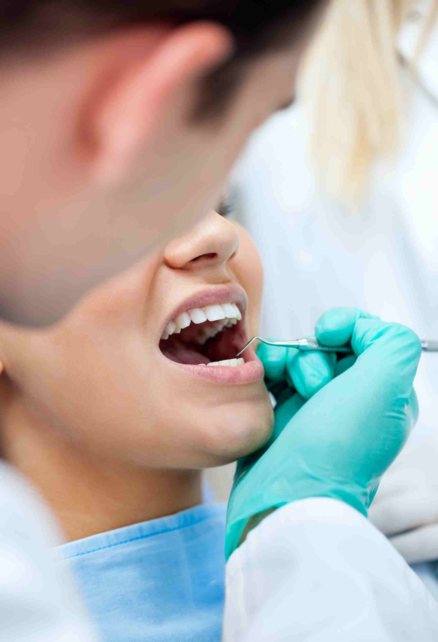 Transforming Your Smile: 5 Dental Aesthetic Options for a Confident Look