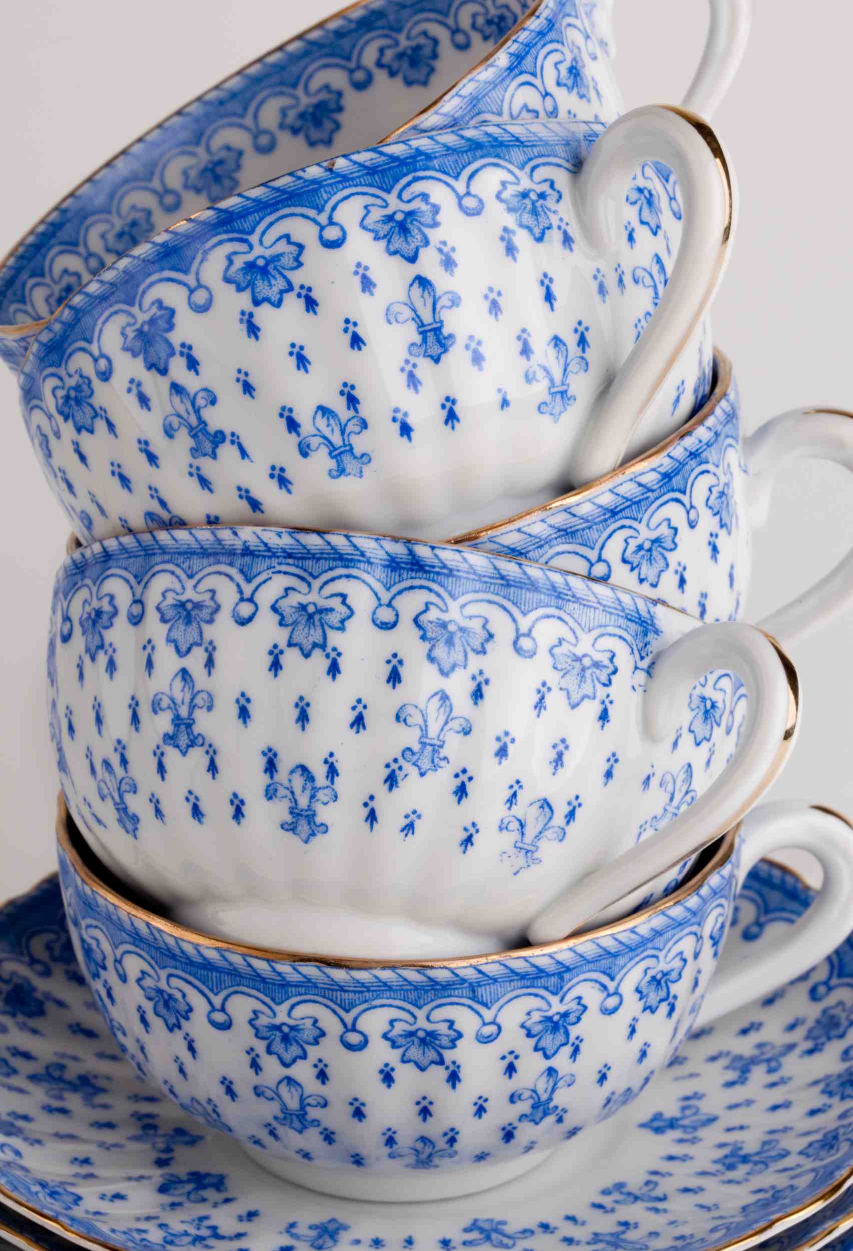 Celebrating with Porcelain The Art of Thoughtful Gifting