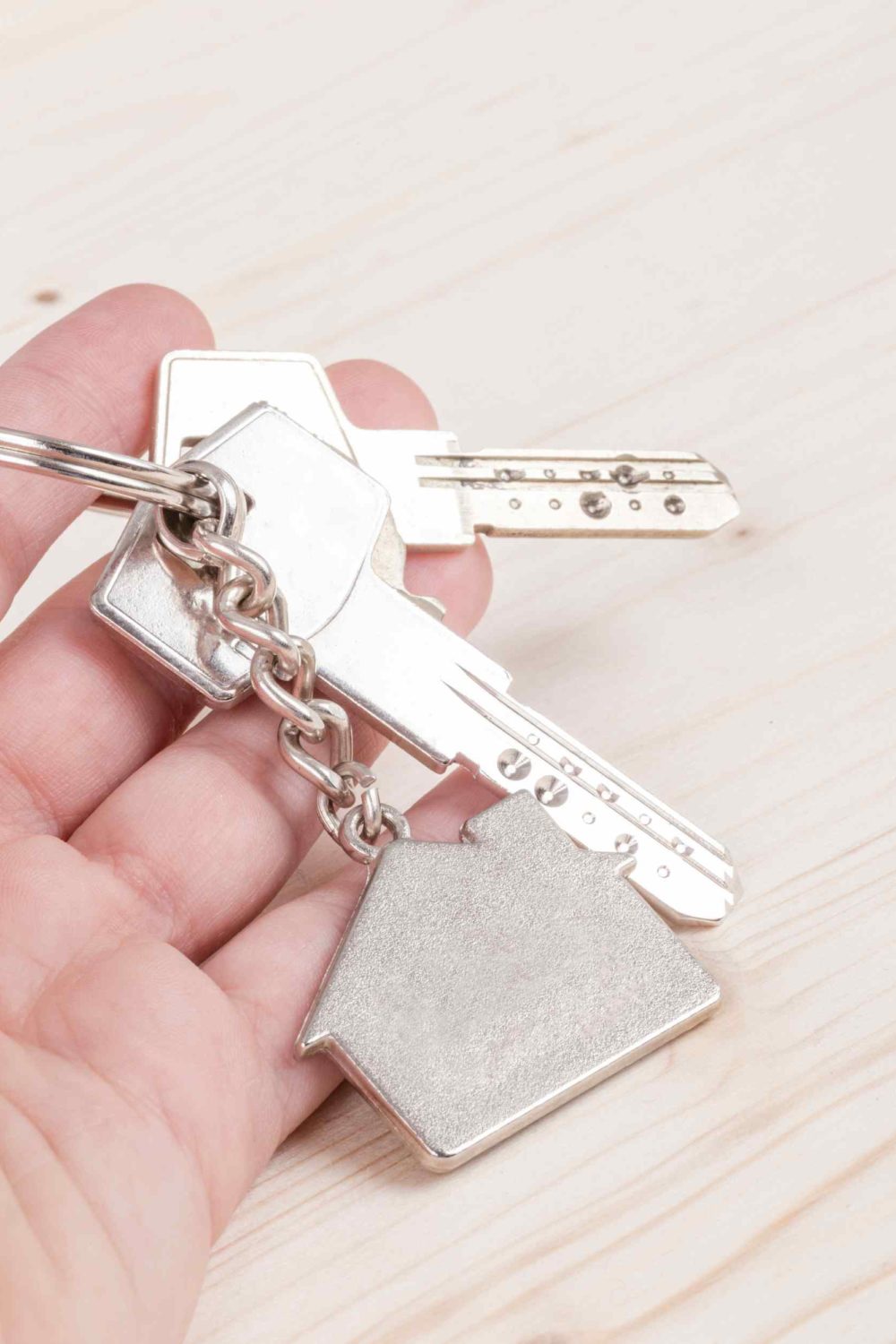 Tips to Have in Mind When Buying Custom Keyrings for Your Business