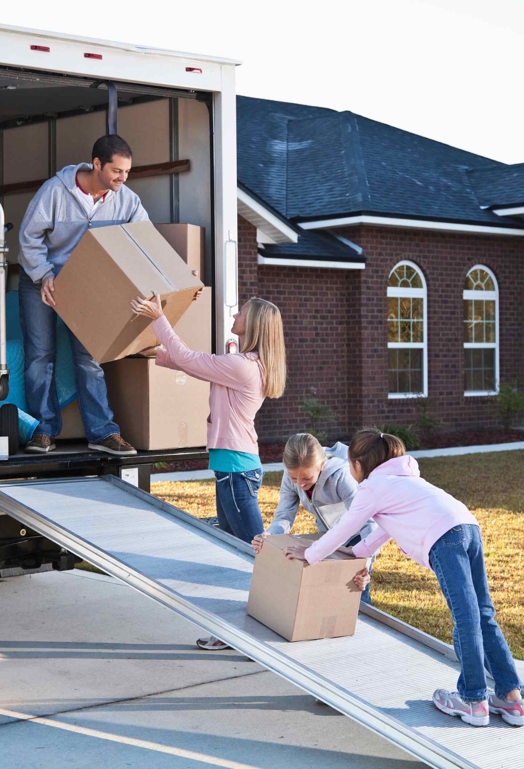 Top 12 Tips for Reducing Stress When Moving