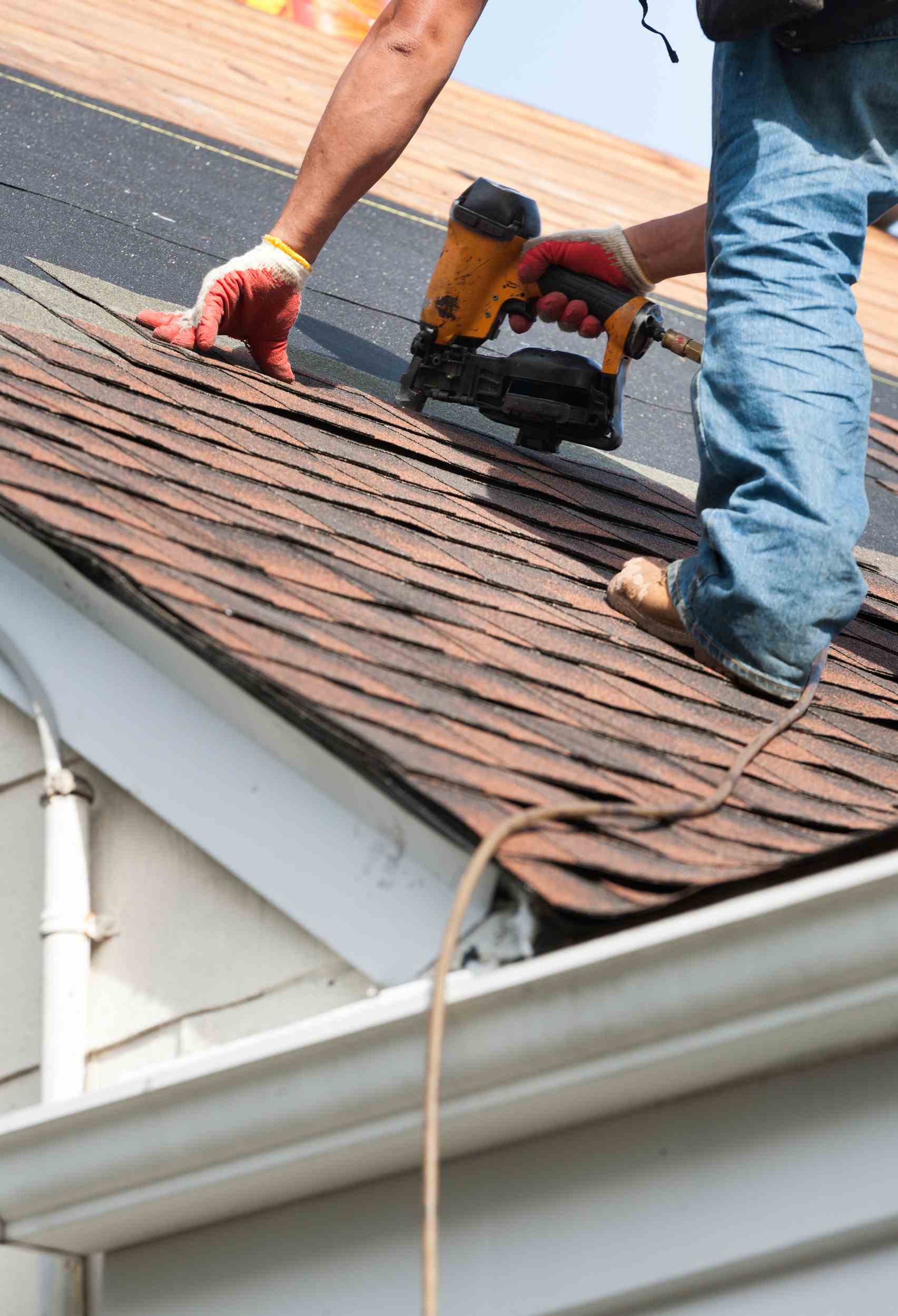 Signs a Roof in Dallas Needs Repair When to Call the Professionals