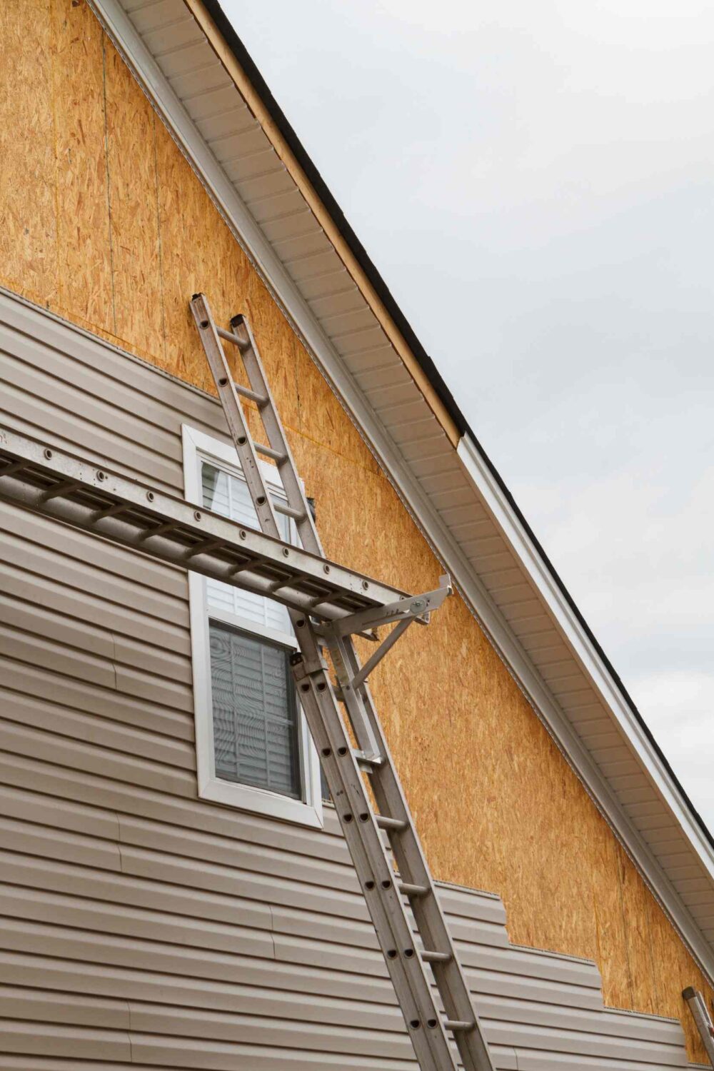 Signs Your Home’s Siding Needs Replacement