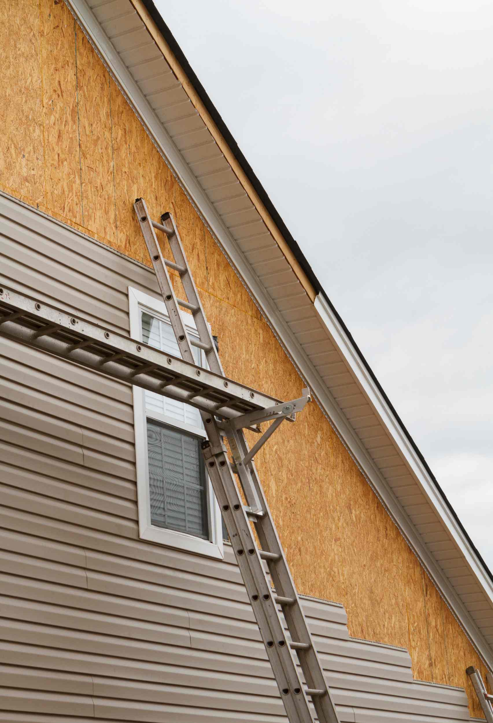 Signs Your Home’s Siding Needs Replacement