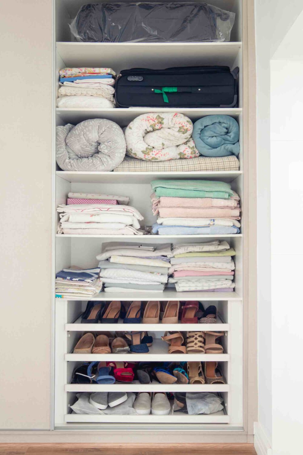 Smart Spaces: Efficient Home Organization For Busy Lives