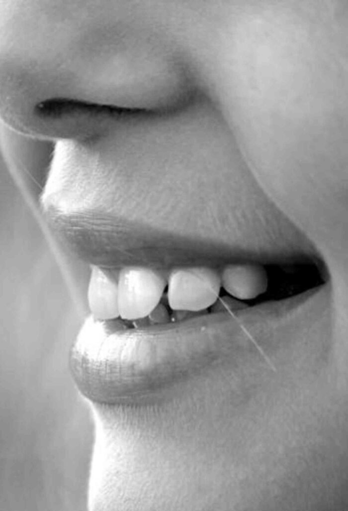 The Importance of Oral Health: Tips for a Bright Smile