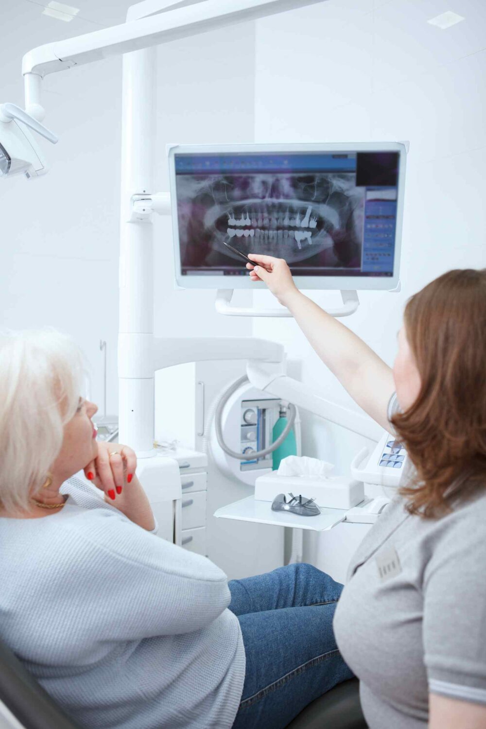 A Guide to Senior Dental Health: What You Need to Know