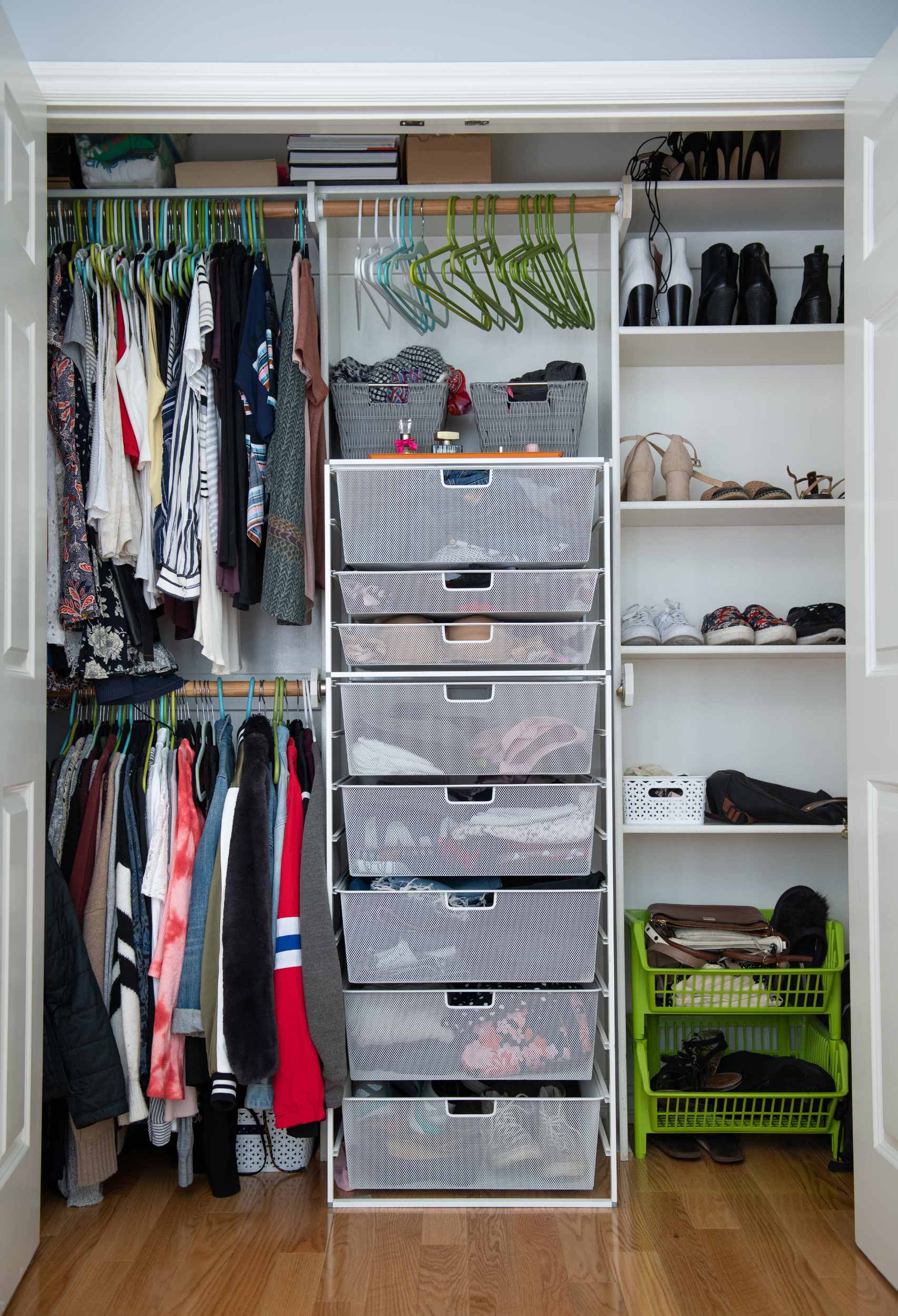 The Benefits of Hiring a Professional Home Organizer