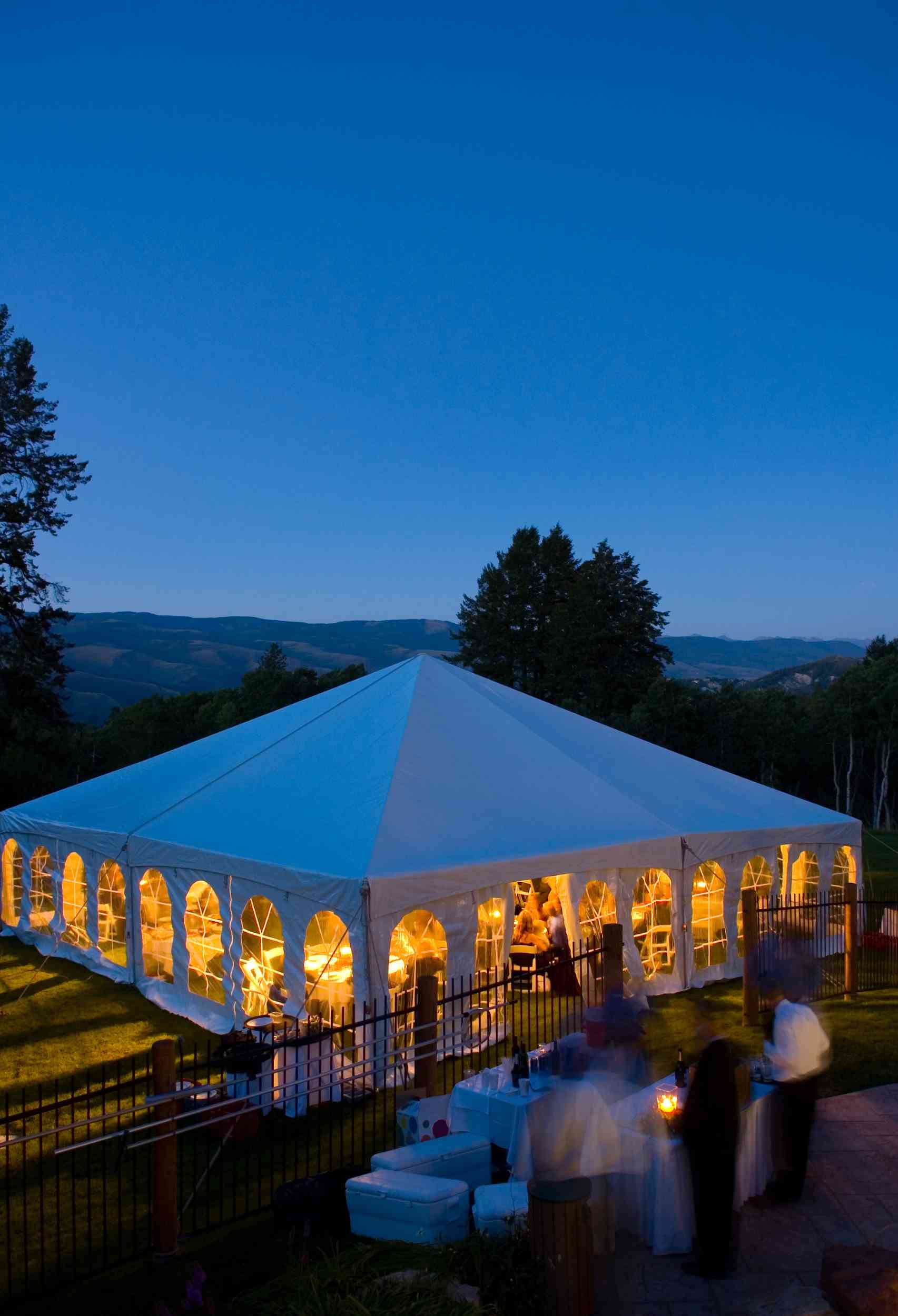 5 Tips for Choosing the Perfect Tent for Your Outdoor Event