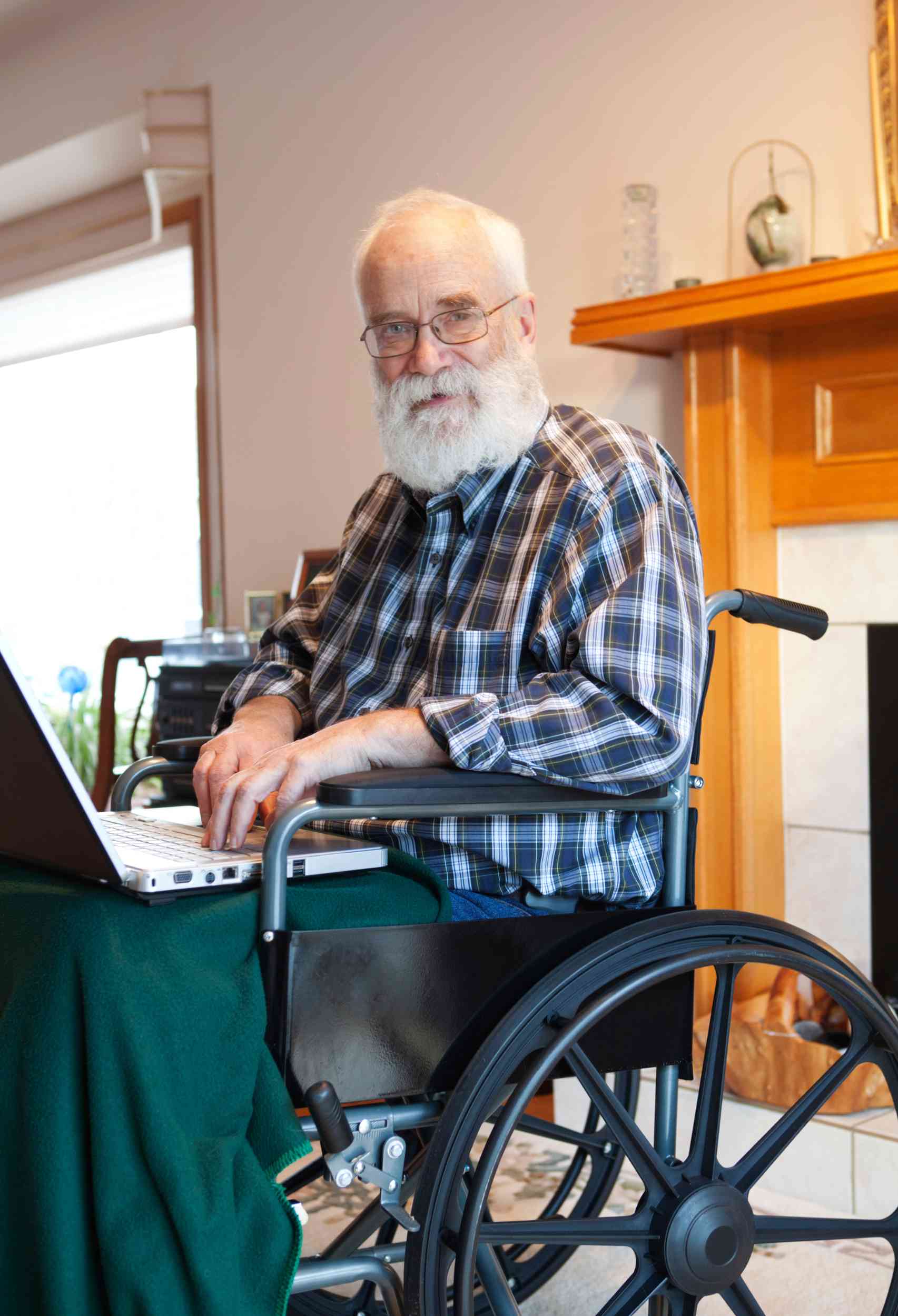 Optimizing Senior Care Essential Considerations for Integrating Assisted Living Software