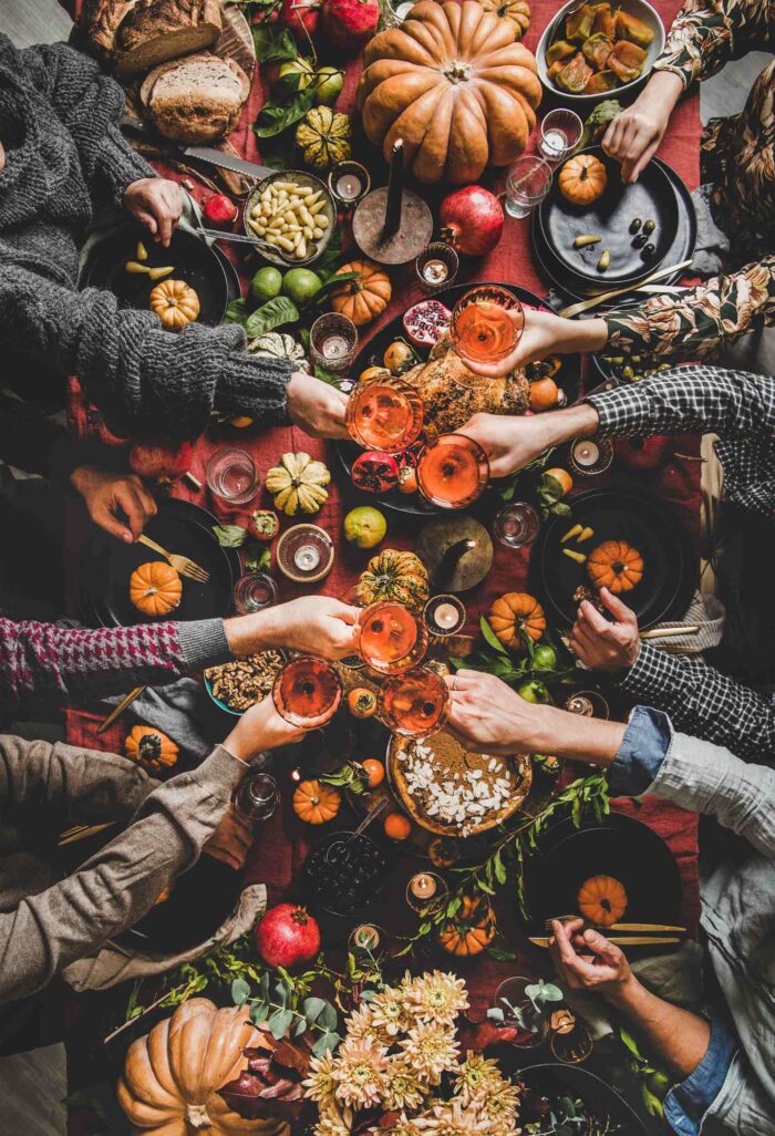 How to Plan the Perfect Friendsgiving