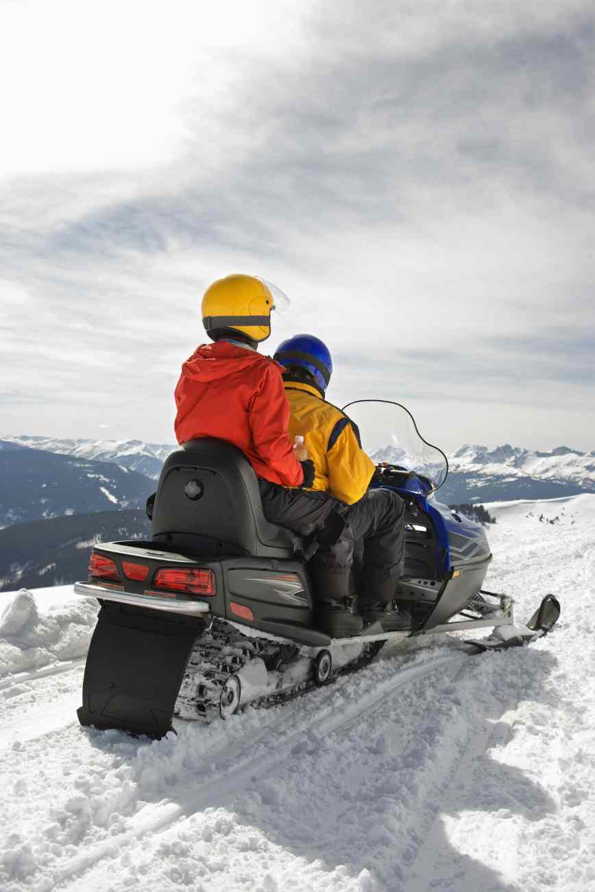 What Should You Know Before Renting a Snowmobile in Utah?