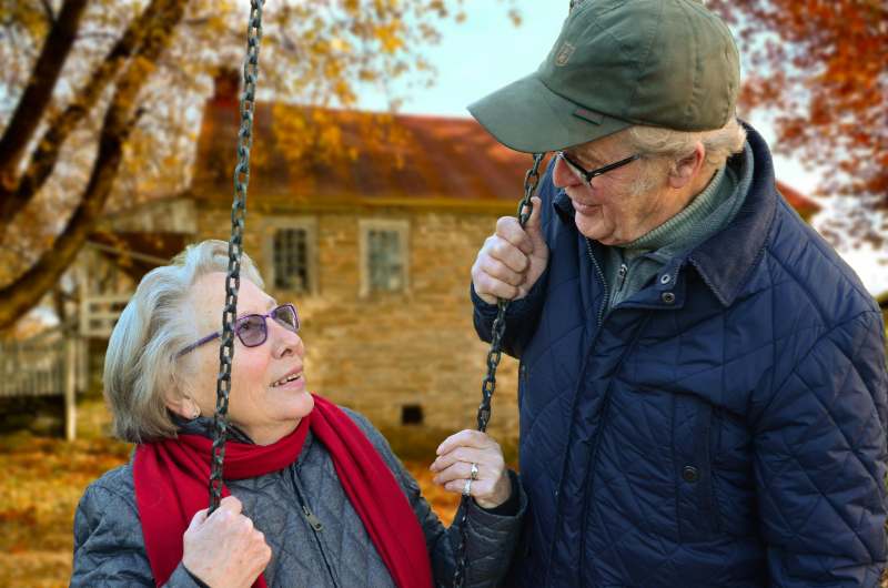 old-people-couple-together-connected (1)