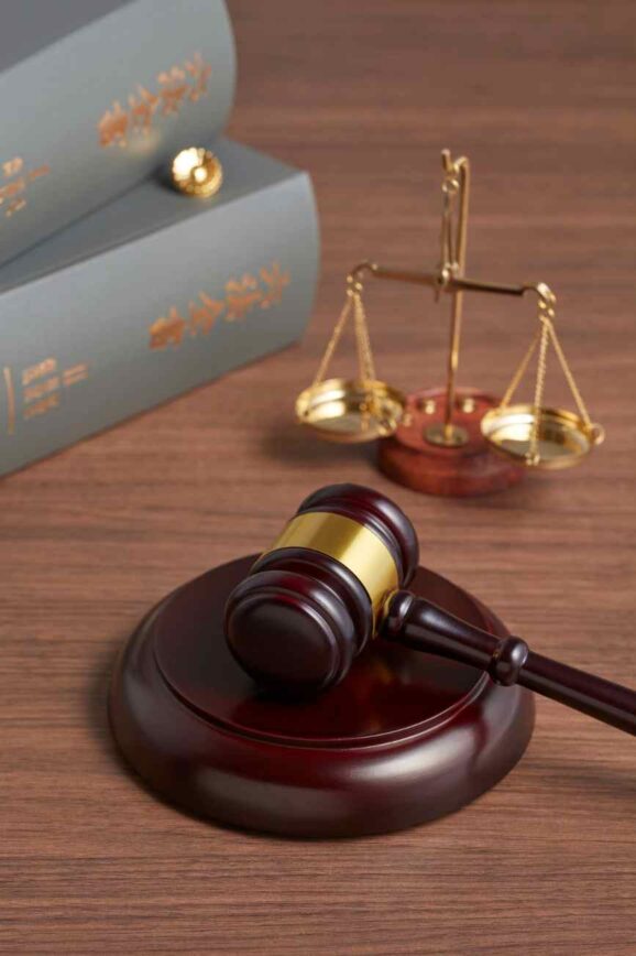 ​​Know Someone Facing A Criminal Court Case? Here Are 10 Things You Should Know About Supporting Them