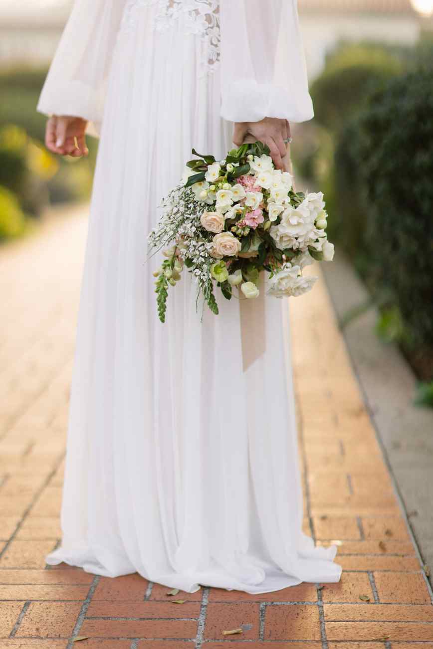 What Extra Costs Come with Turning a Wedding into a Weekend?