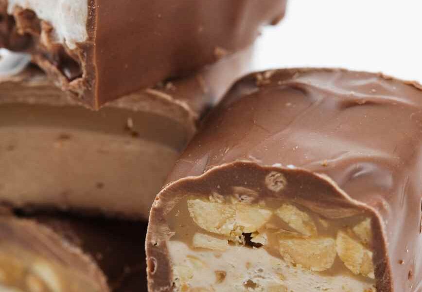 The Art and Culture of Chocolate Bars: A Journey of Craftsmanship and Tradition