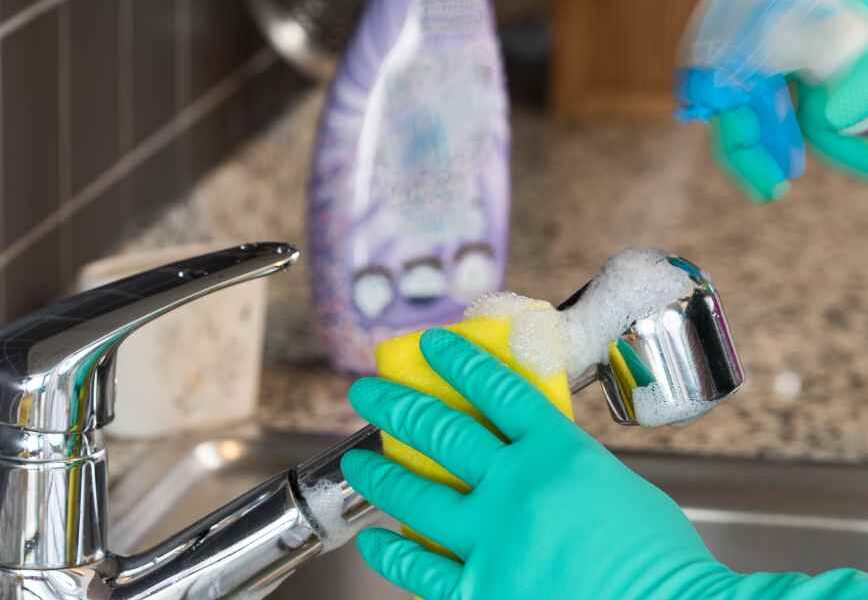 Smart Household Hacks: Efficient House Cleaning Strategies for Busy Families