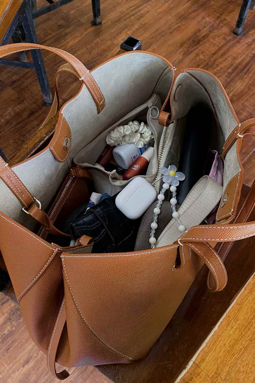What I Actually Keep in My Bag These Days