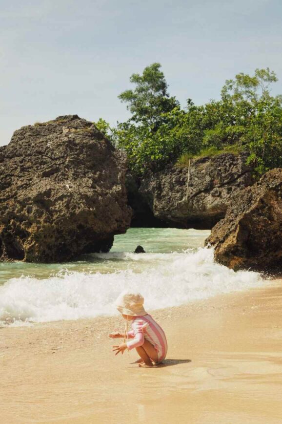 Ways to Encourage Independent Outdoor Play This Season
