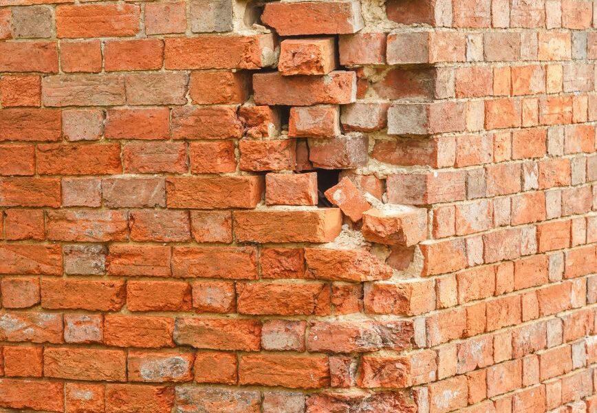A Homeowner’s Guide to Spotting Brick Damage Before Winter in Ottawa, Ontario
