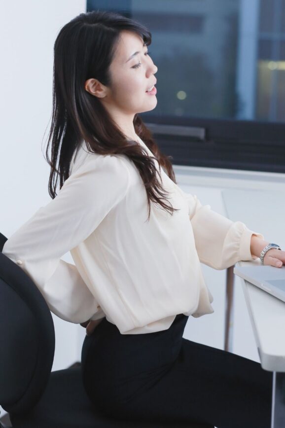 A Practical Guide to Desk Posture, Movement Breaks, and Back Pain Prevention in Plantation, Florida
