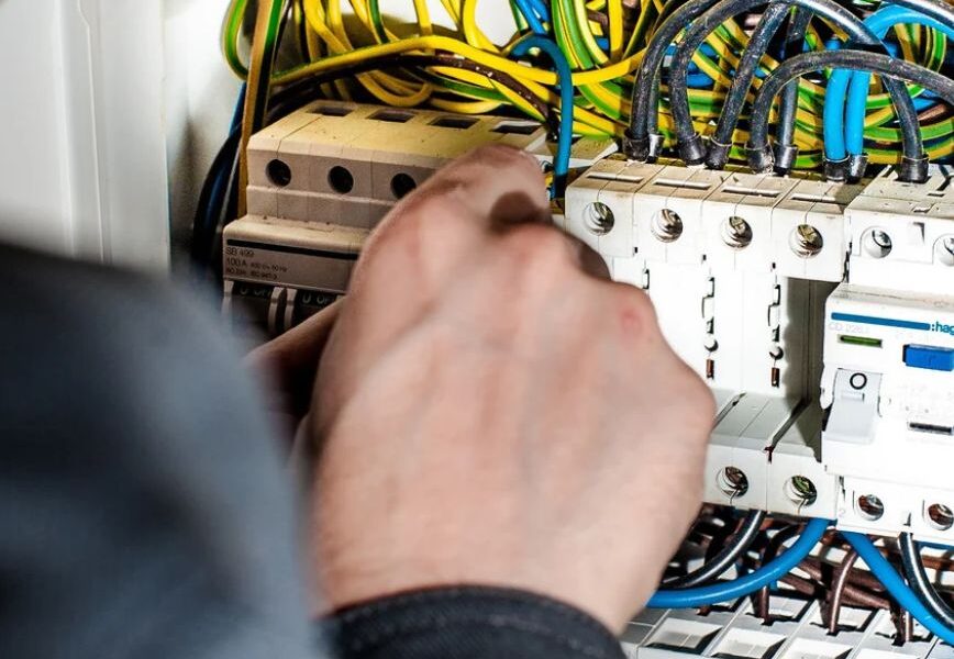 How to Keep Electrical Connections Reliable in Demanding Environments